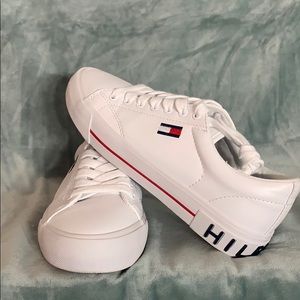 TOMMY HILFIGER SNEAKERS